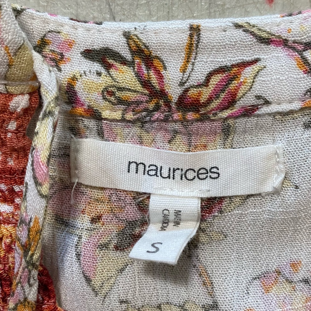 Maurices Floral Blouse - White and Red 18 inches from pit to pit - Picture 2 of 8